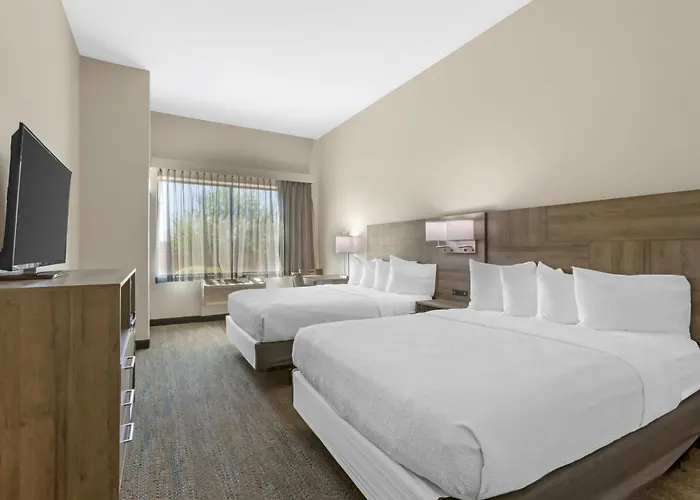 Western Executive Residency North Happy Valley Hotel 3*