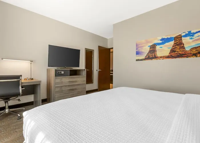 Western Executive Residency North Happy Valley Hotel