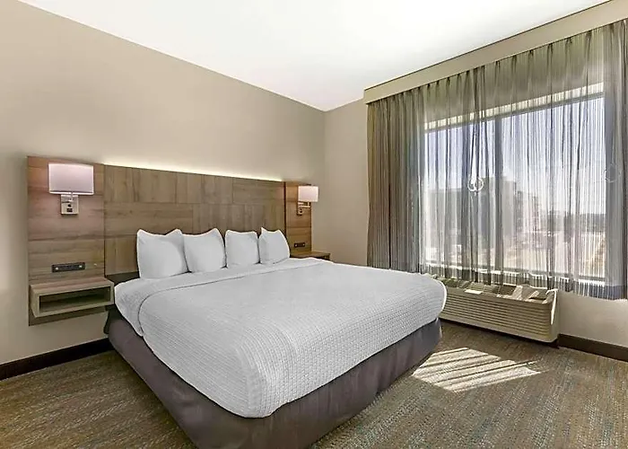 Hotel Western Executive Residency North Happy Valley 3*